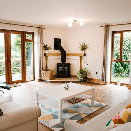 Holly Cottage, 2 Bed House, Sleeps 6 Cleobury Mortimer Экстерьер фото