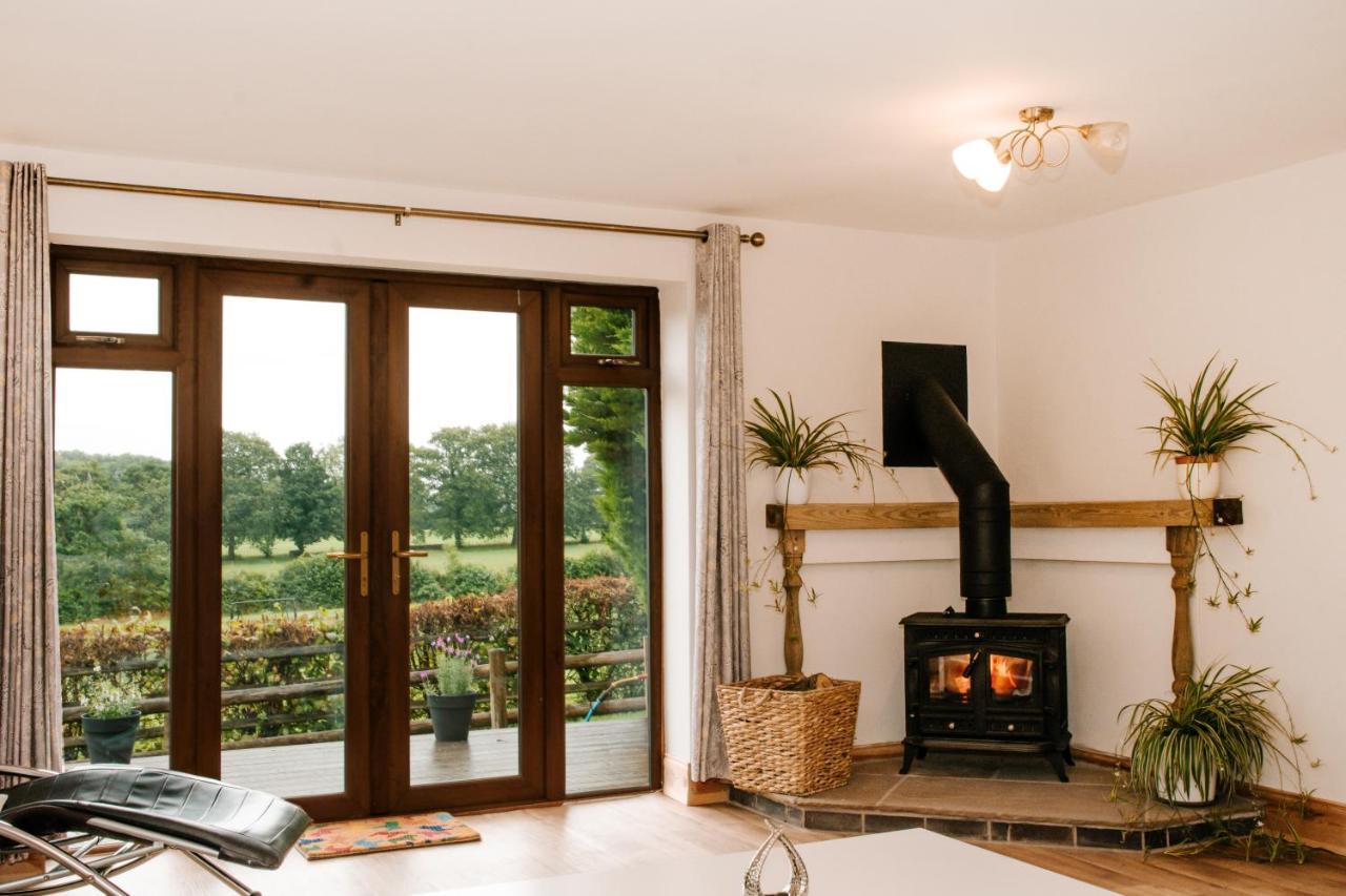 Holly Cottage, 2 Bed House, Sleeps 6 Cleobury Mortimer Экстерьер фото
